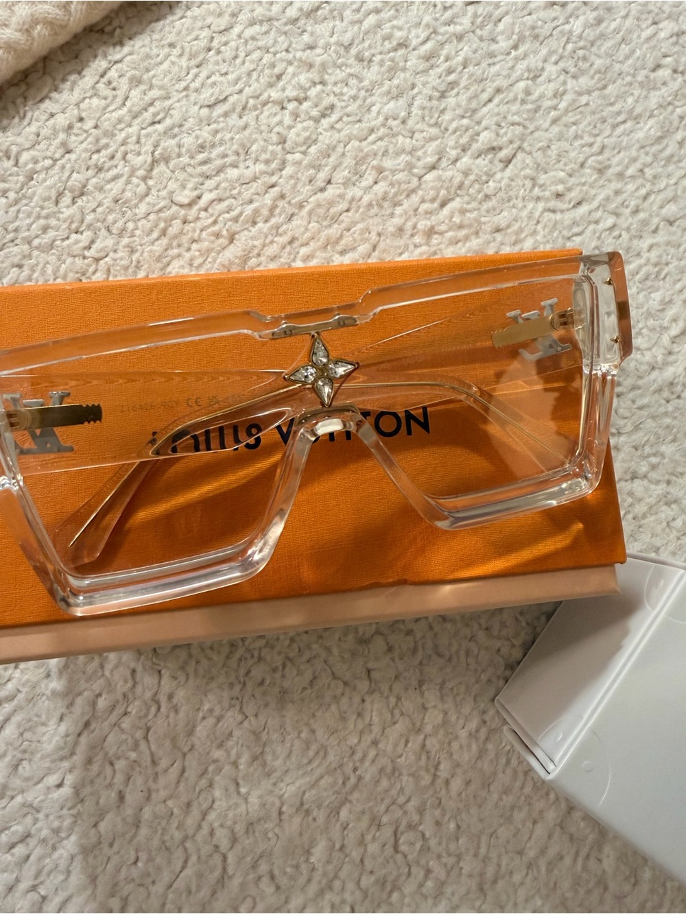 Louis Vuitton Cyclone Transparent Crystal Frame Sunglasses with Gold Accent - Picture 5 of 9